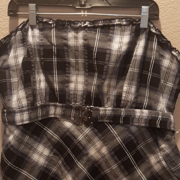 Top - Picture 2 of 11